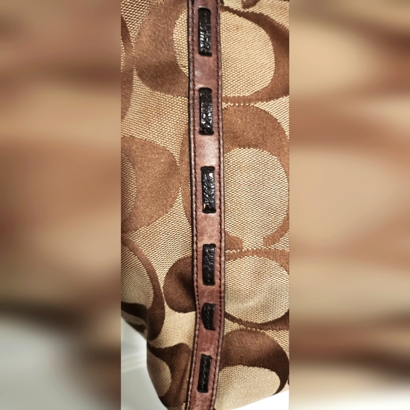 Coach Signature Shoulder Tote Bag Canvas & Leather 15" X 10 1/2" - Picture 15 of 16